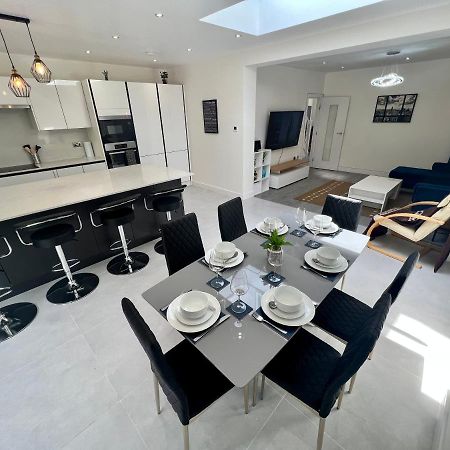 Villa Wembley Stadium 5 Star Brand New Luxury Sleeps 14 With Parking London Exterior foto