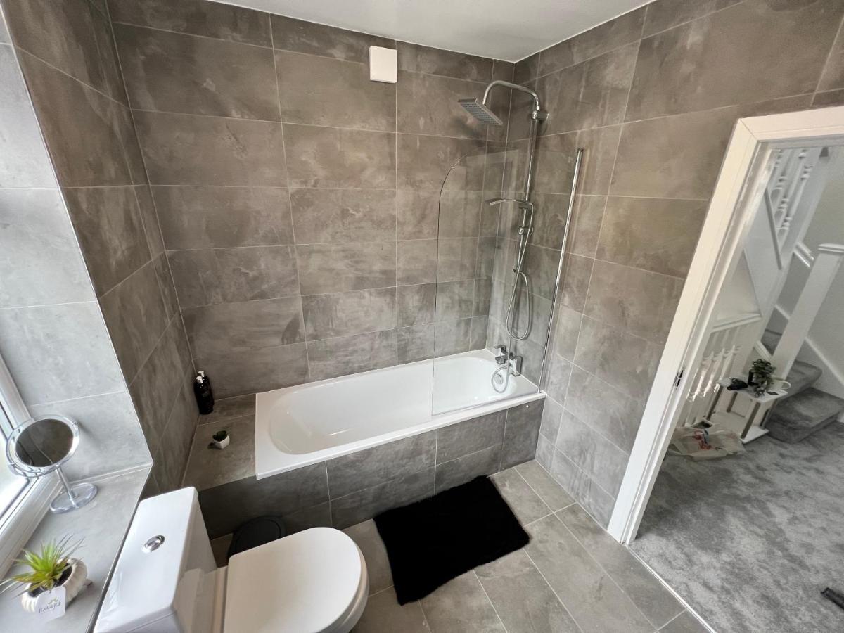 Villa Wembley Stadium 5 Star Brand New Luxury Sleeps 14 With Parking London Exterior foto