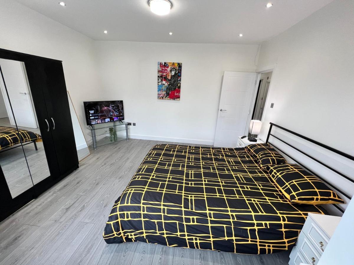 Villa Wembley Stadium 5 Star Brand New Luxury Sleeps 14 With Parking London Exterior foto
